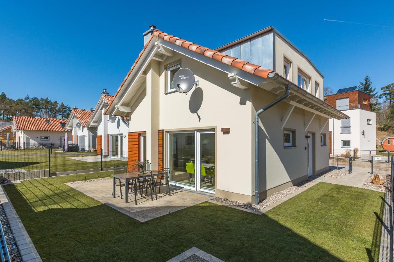 Ferienhaus Fuer Die Ganze Familie - Kamin-Sauna-See Krakow am See Esterno foto