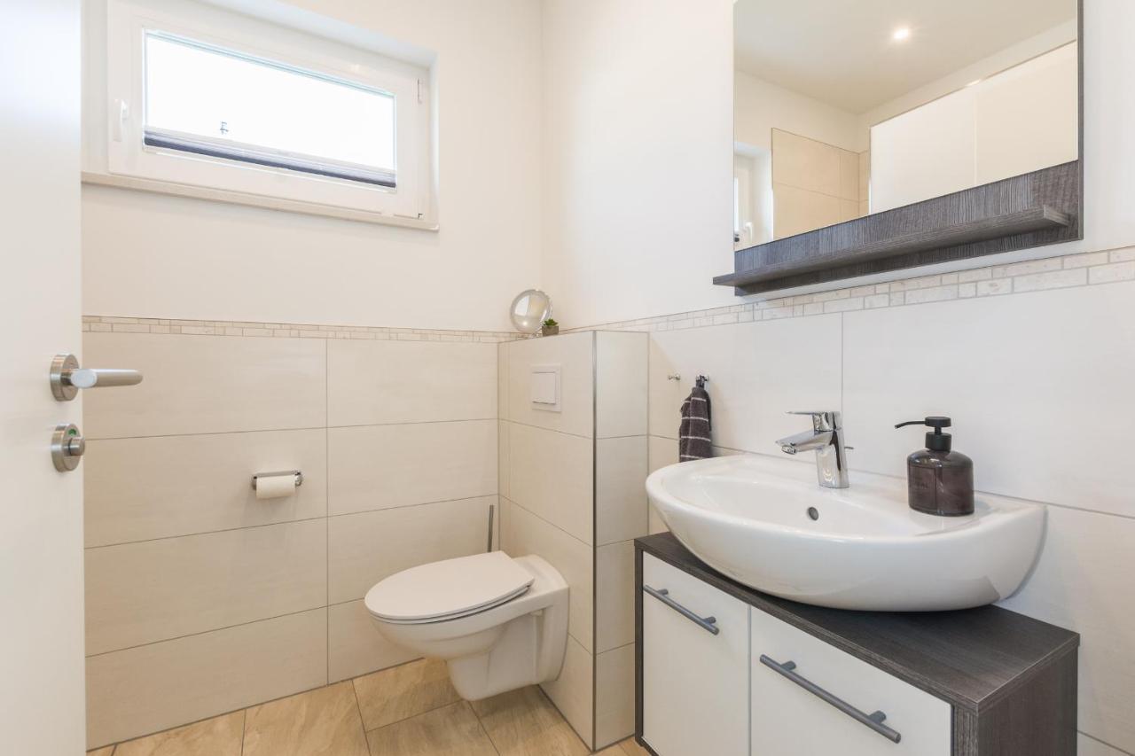 Ferienhaus Fuer Die Ganze Familie - Kamin-Sauna-See Krakow am See Esterno foto